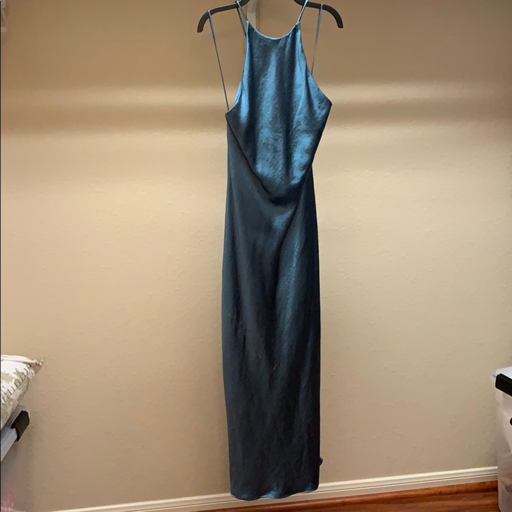 Dresses - Picture 2 of 2